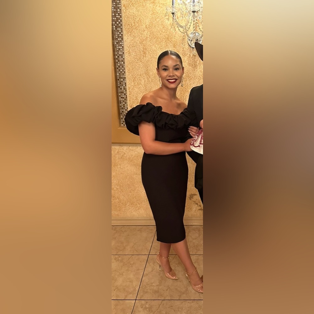 BRAND NEW bardot midi dress in black. Size 6 by Club L London